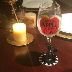 Meet your Posher, Demisha